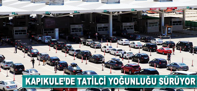 Kapıkule'de tatilci yoğunluğu sürüyor