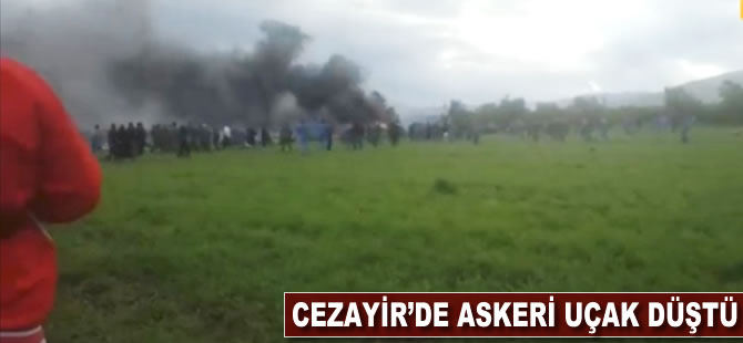 Cezayir'de askeri uçak düştü