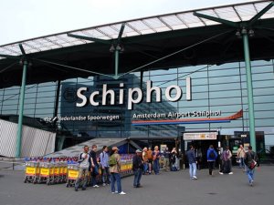 Schipol Havalimanı iki Türk şirkete emanet