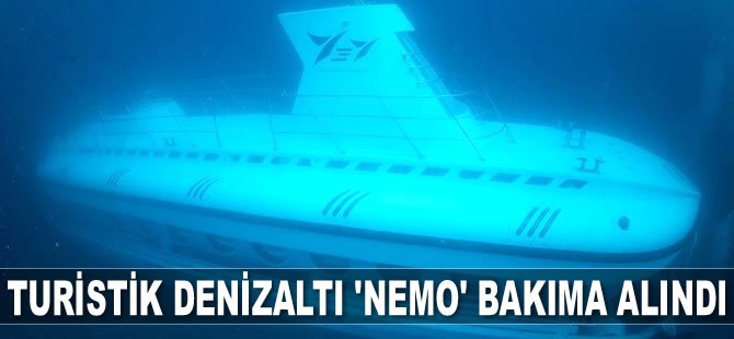 Turistik denizaltı 'Nemo' bakıma alındı