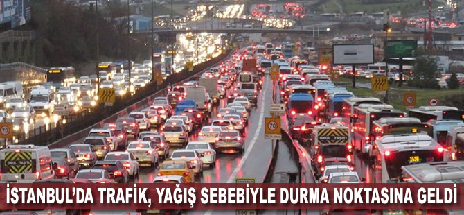 İstanbul’da trafik, yağış sebebiyle durma noktasına geldi