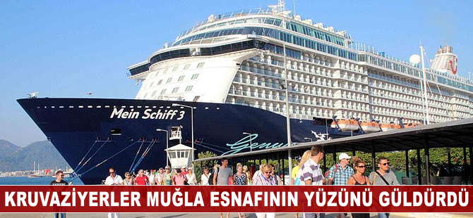 'Yüzen oteller' esnafın yüzünü güldürdü