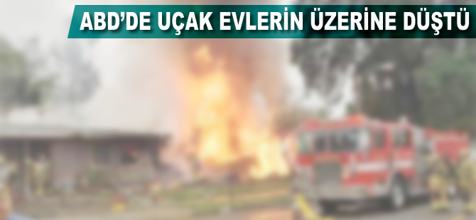 ABD'de uçak evlerin üzerine düştü