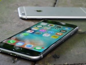 Apple, iPhone 6 için yeniden kolları sıvadı!