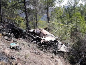 Hatay'a düşen Suriye savaş uçağı enkazının kaldırılması için çalışma başlatıldı