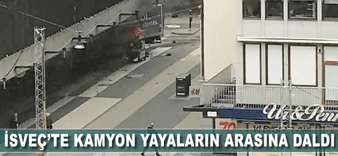 İsveç'te kamyon yayaların arasına daldı